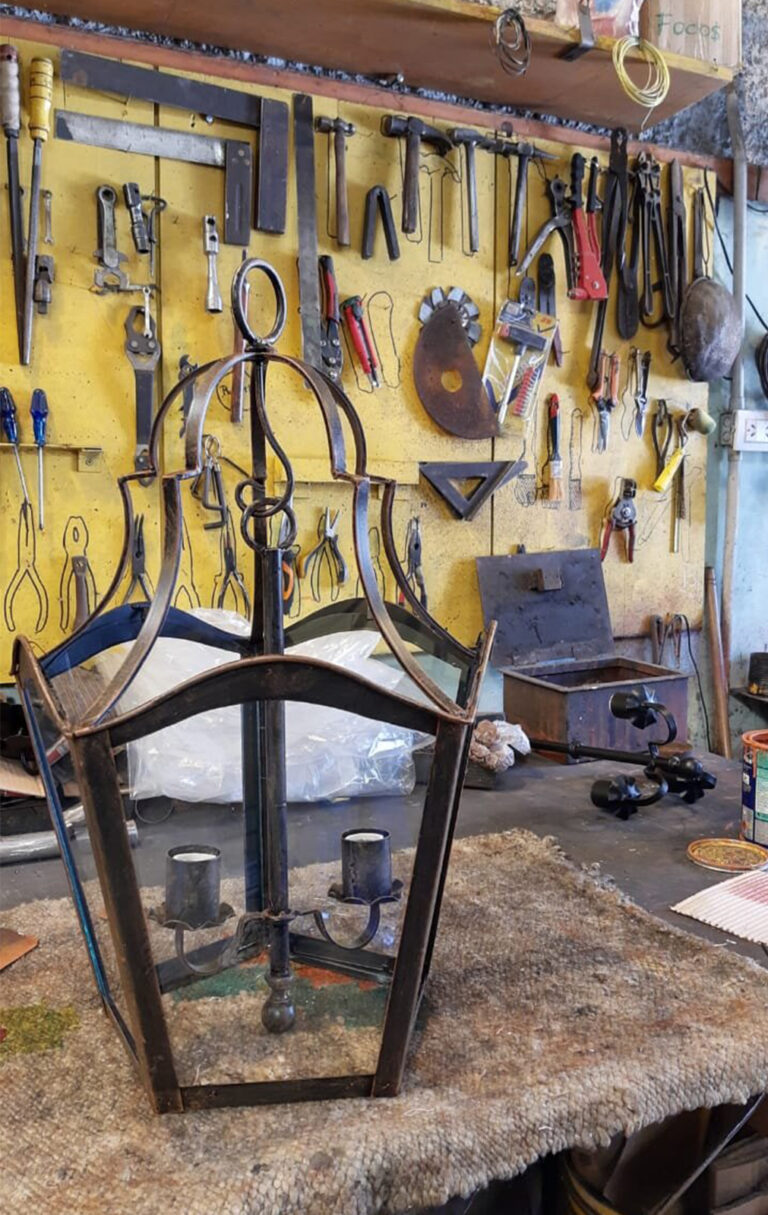 Farol Salta Polo en el taller- Art. 37/0