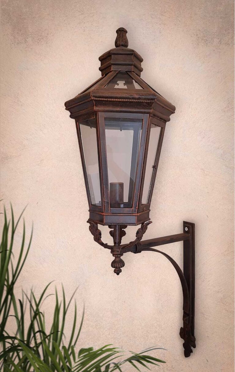 Farol Fanzini con ménsula desde abajo – Art. 51/7