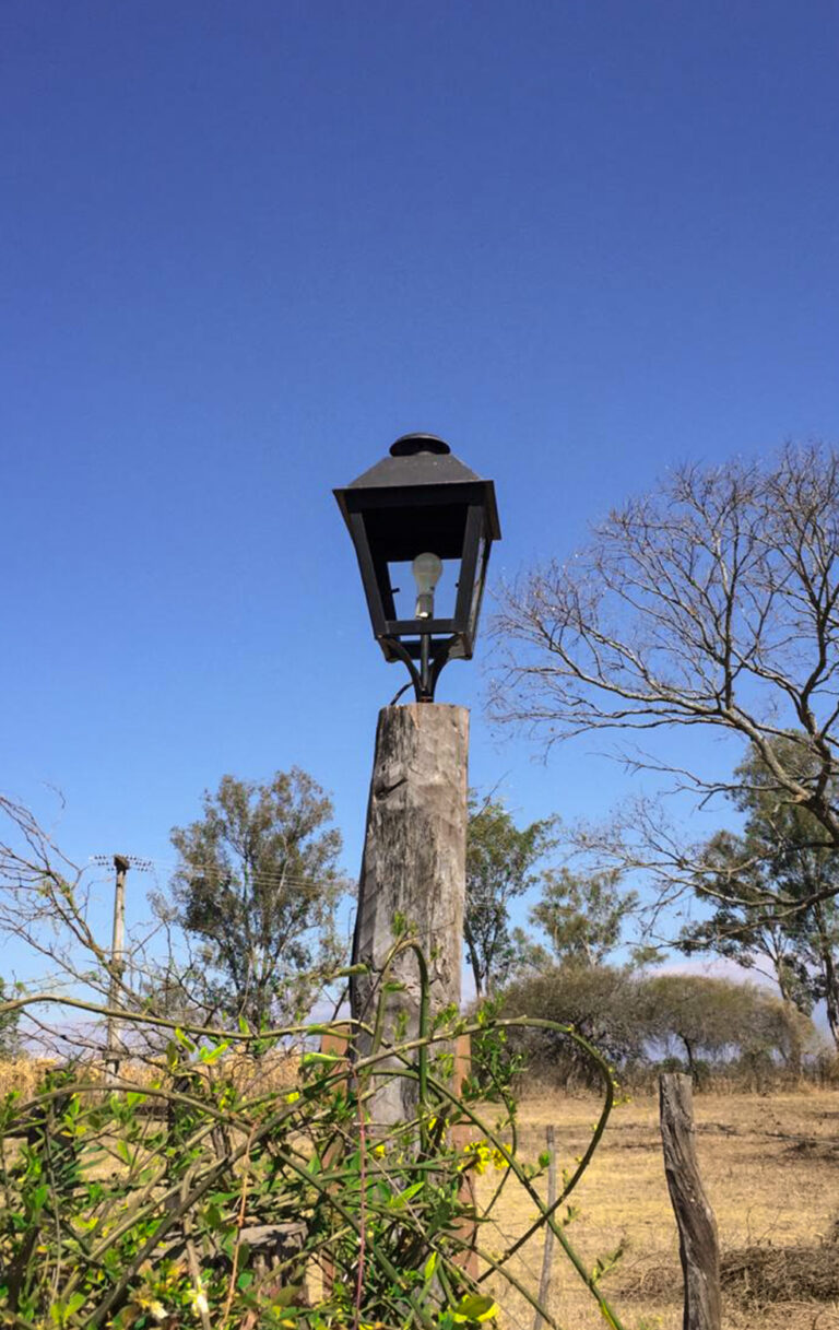 Farol 13 con base para columna – San Lorenzo, Salta