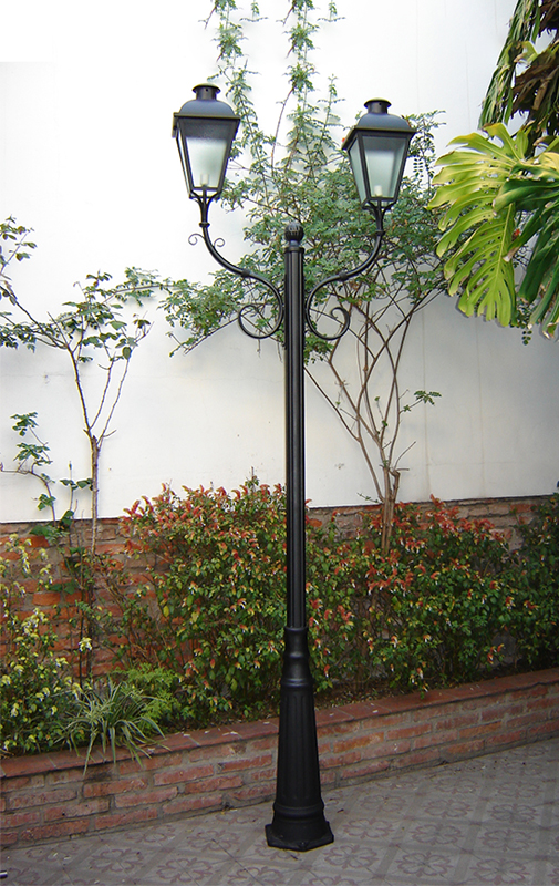 Farola con columna de fundición